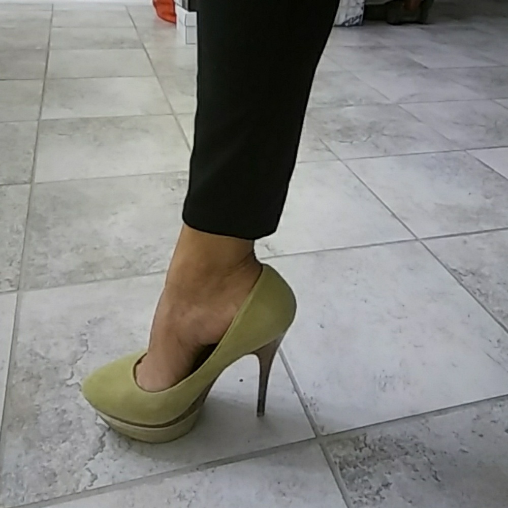 Bakers suede Heels *BRAND NEW*